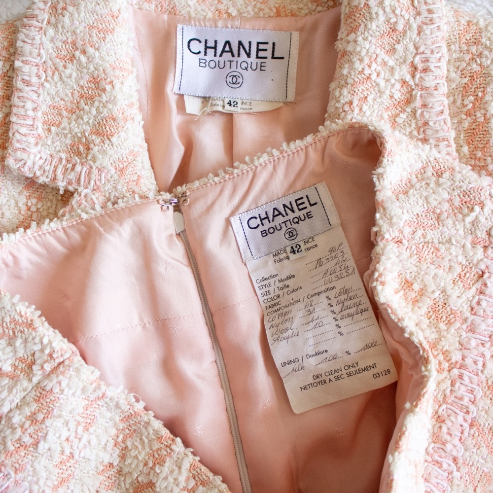 Iconic Chanel Vintage Spring 1994 Pink Jacket Suit - Picture 14 of 16